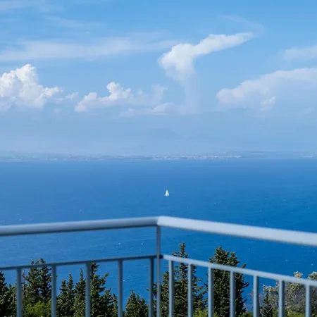 Deluxe With Sea View B *