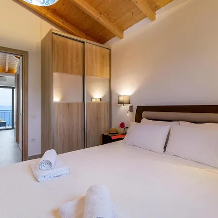 Deluxe With Sea View B *